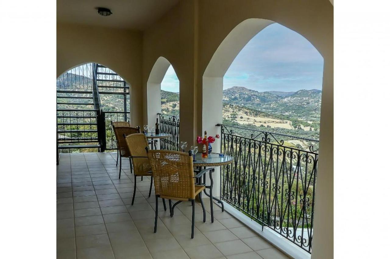 Amazing Villa Amare With Stunning Views Amárion 外观 照片